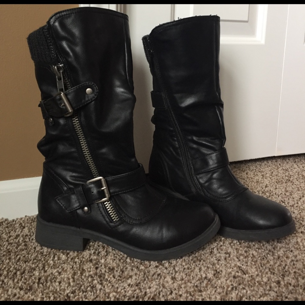 Black rider boots