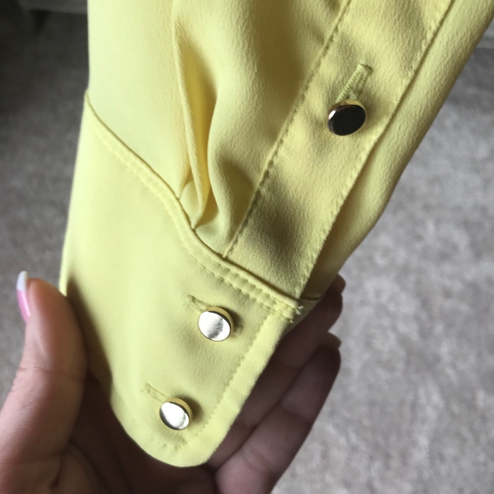 Liz Claiborne Top - Picture 3 of 3