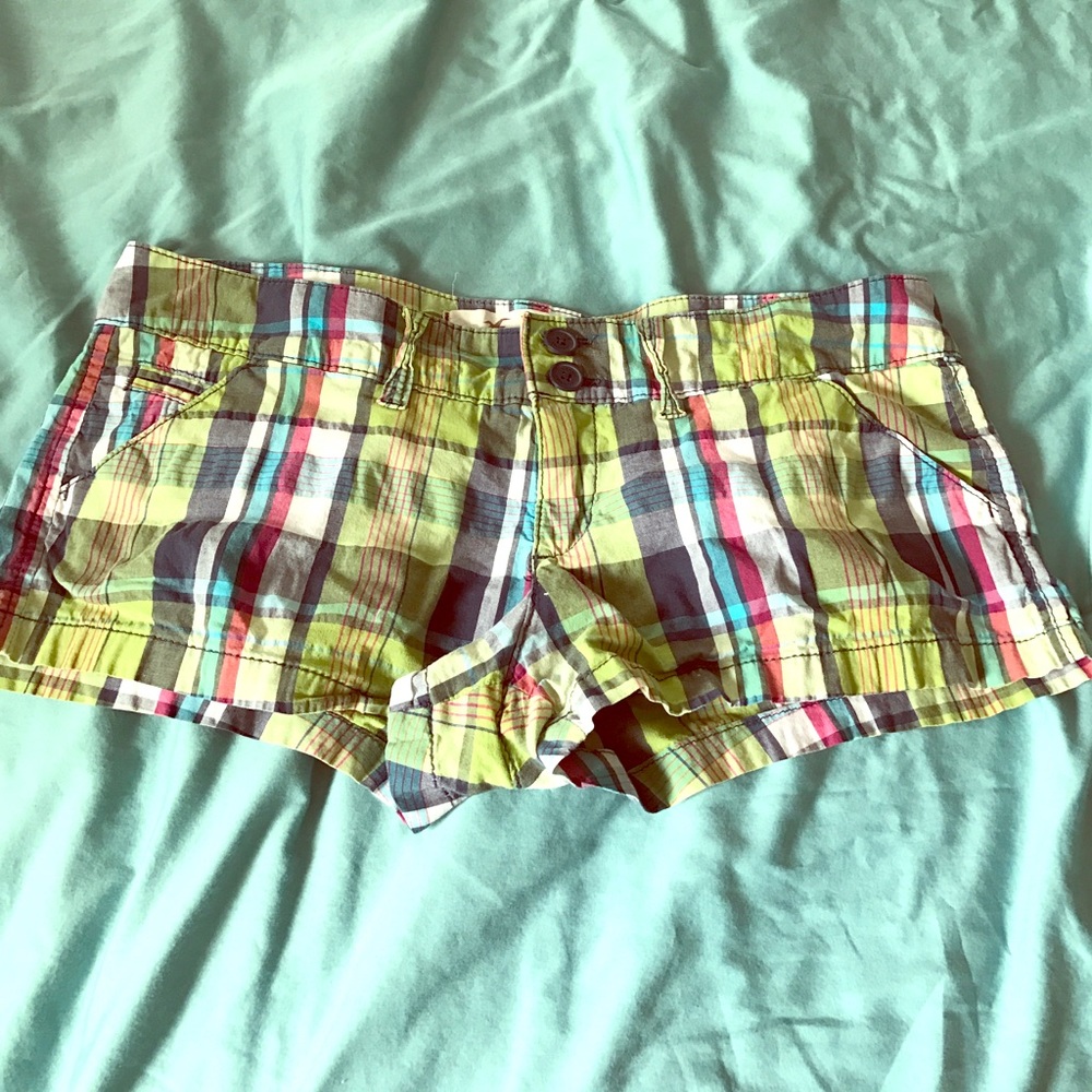 Hollister plaid shorts