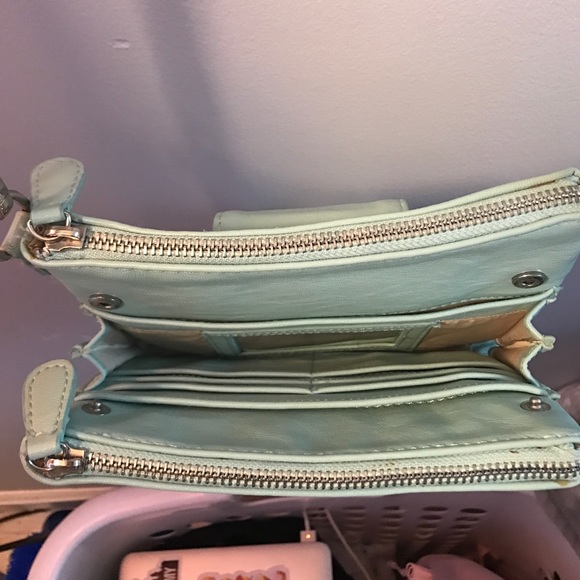 Green/Blue Bag - Picture 2 of 3