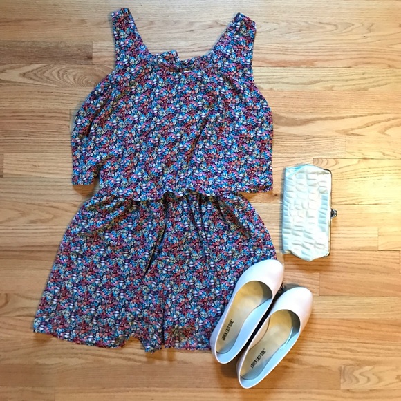 Xhilaration Pants - 🎉 HP 7.10.17 🎉 XHILARATION Floral Romper