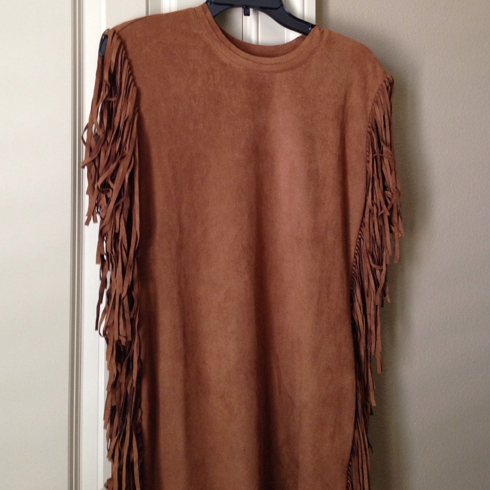 Faux suede fringed sleeveless top. N/no tag