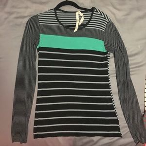 Bailey 44 Neptune Top in Black/Silver/Green