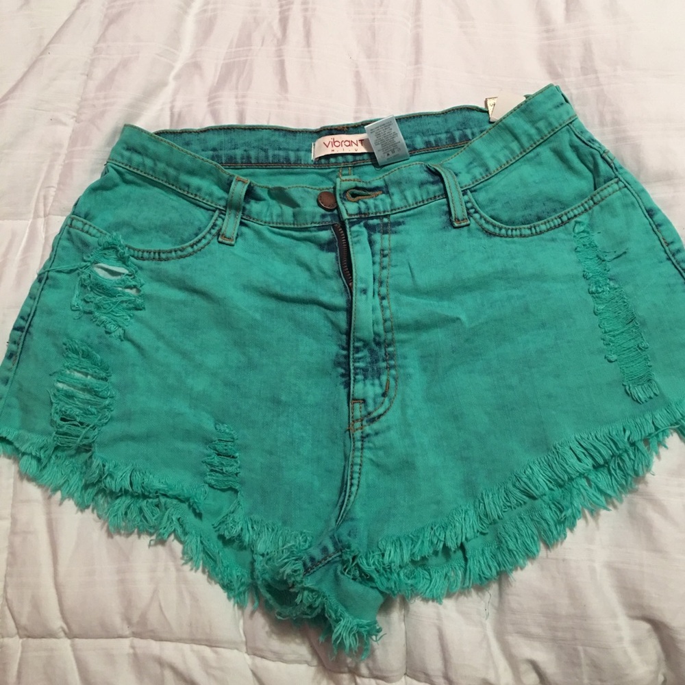 Acid washed cut off shorts