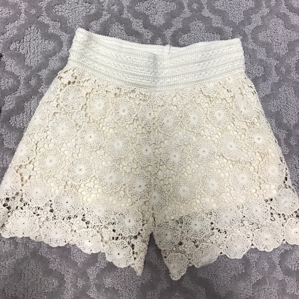 Cream lace shorts