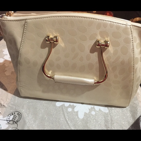 Handbag - Picture 2 of 5