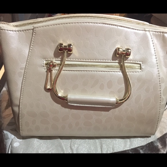 Handbag - Picture 3 of 5