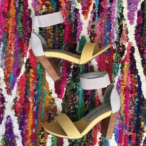 *FINAL SALE* Chinese Laundry Size 6 Heels