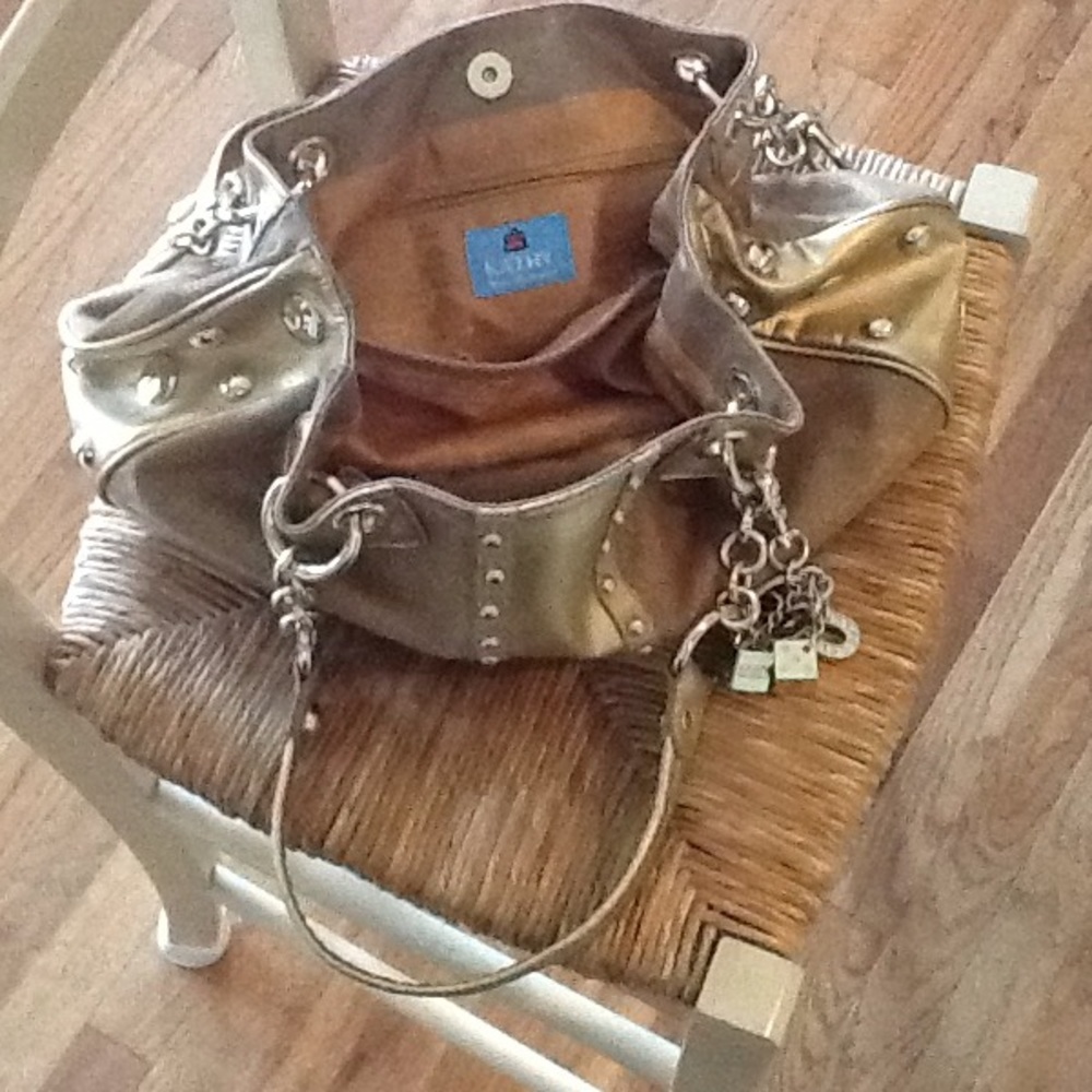 Handbag - Picture 2 of 4
