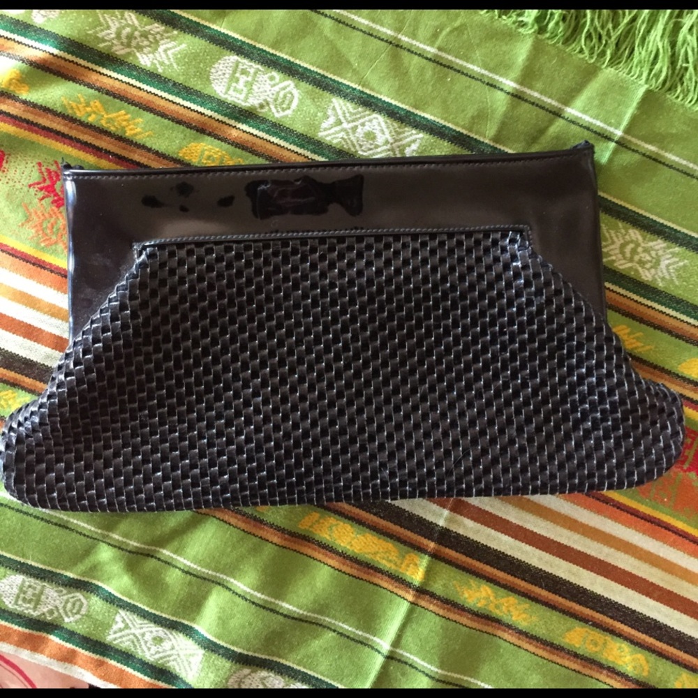 Retro woven clutch