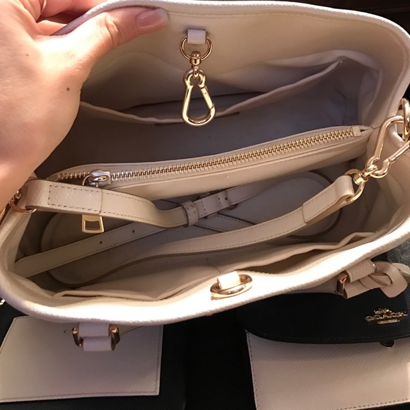 EUC Coach 3 piece set. Wristlet, wallet, purse. - Picture 4 of 4