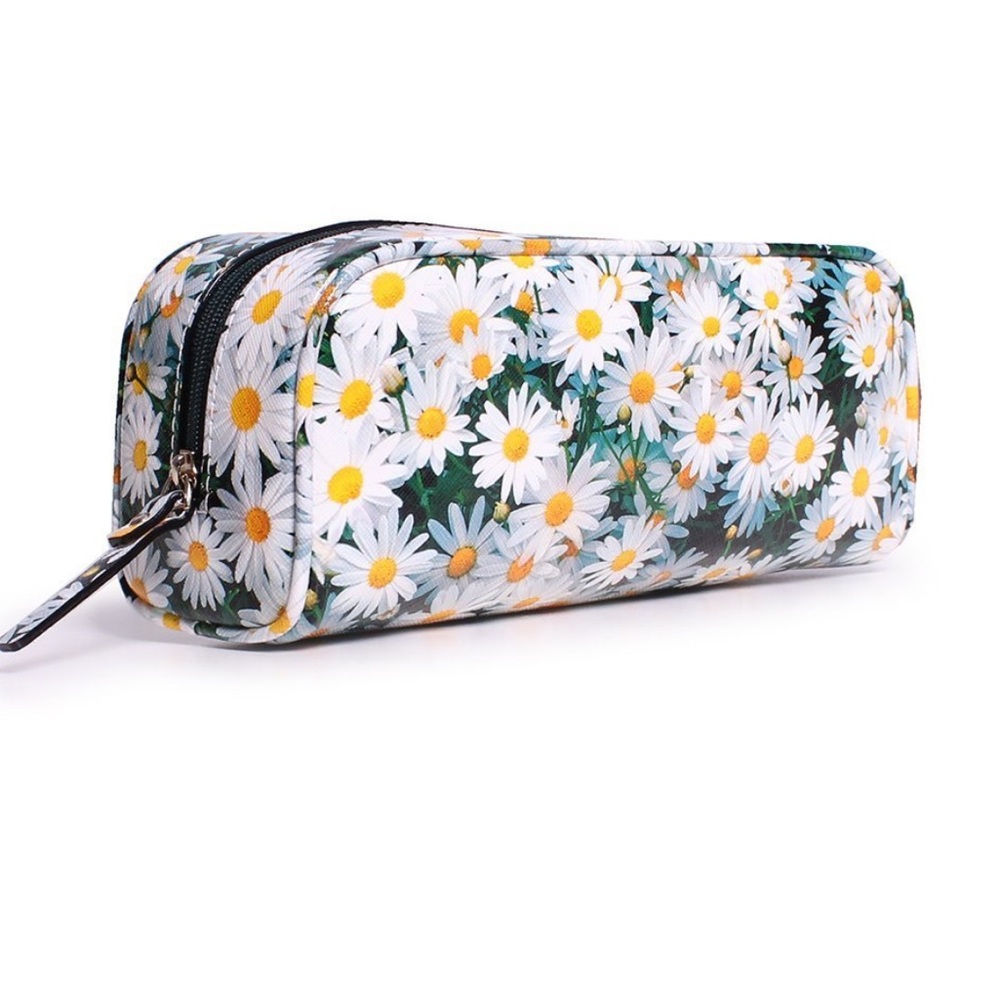 CLEARANCE Kate Spade cosmetic bag/pencil case NWT