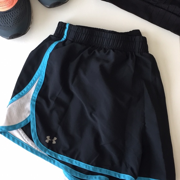 Under Armour Pants - Under Armour Heat Gear running shorts Size L