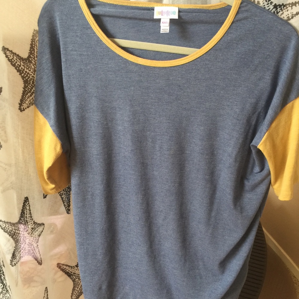 Lularoe iris top