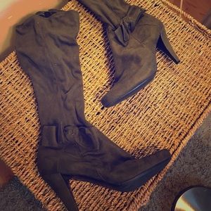 Jessica Simpson Grey Bow toe cloth boot