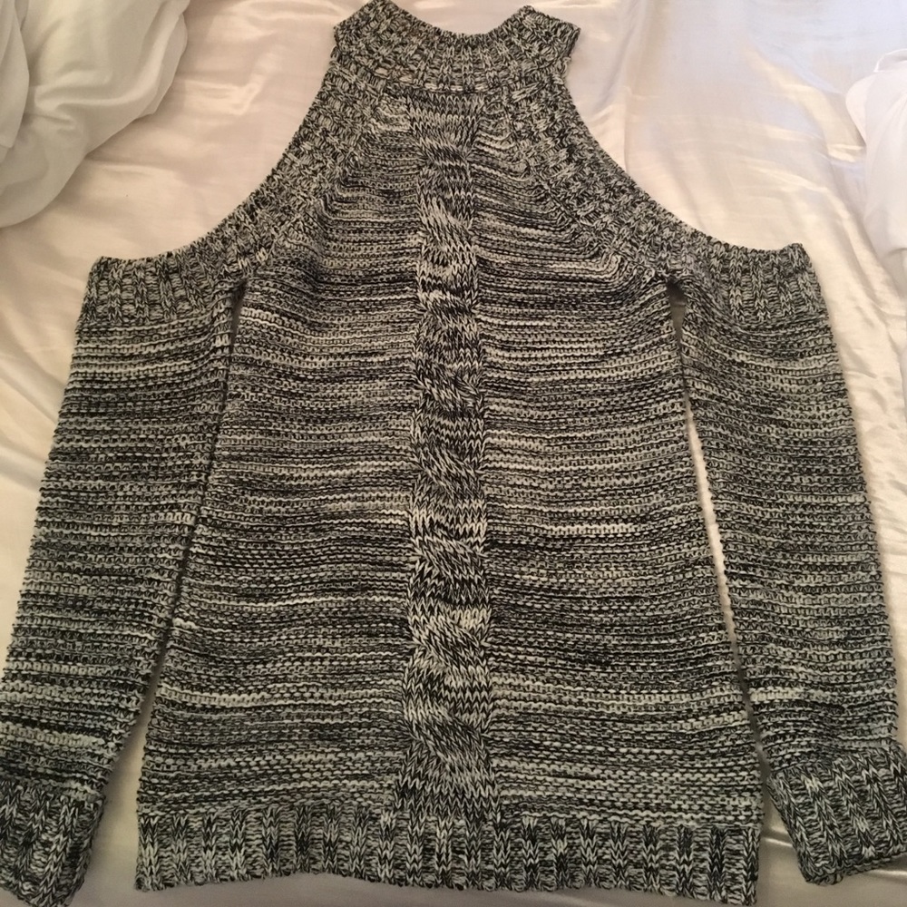 Sweater from Fashion Nova. Never worn!