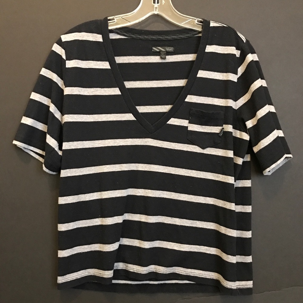 V-neck tee