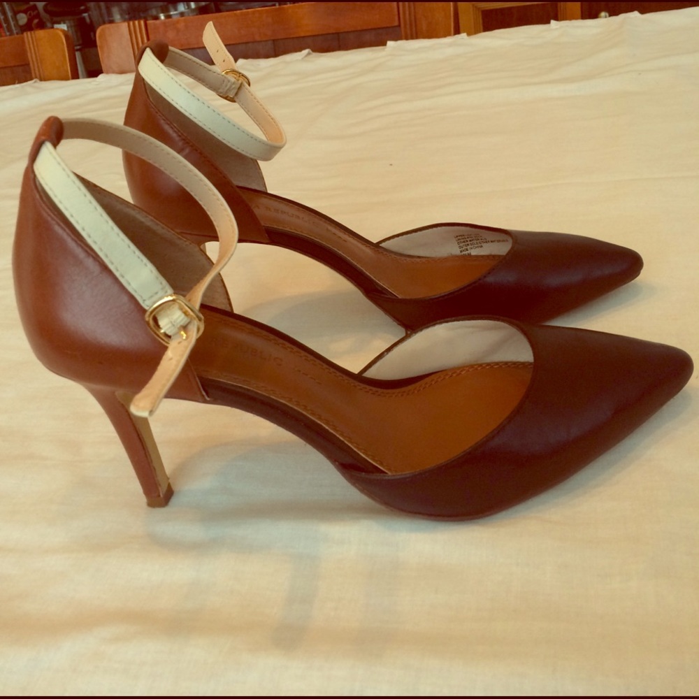Tricolor Banana Republic ankle strap heels