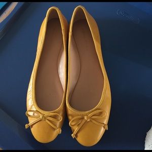 Banana Republic Ballet Flats