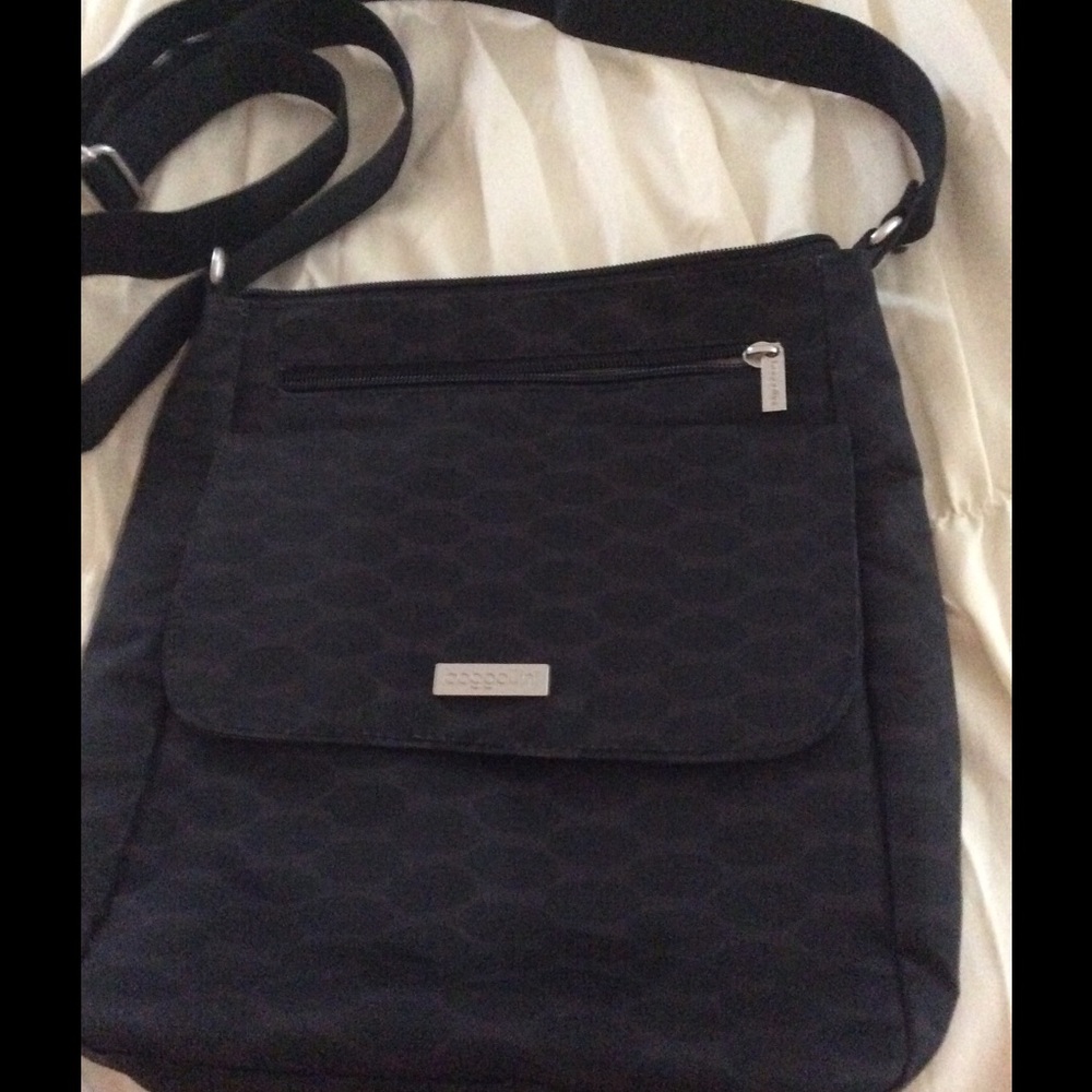 Baggellini cross body bag