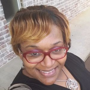 Meet your Posher, Candie