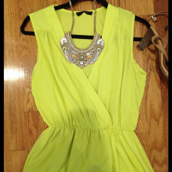 Chartreuse sleeveless dress - Picture 2 of 2