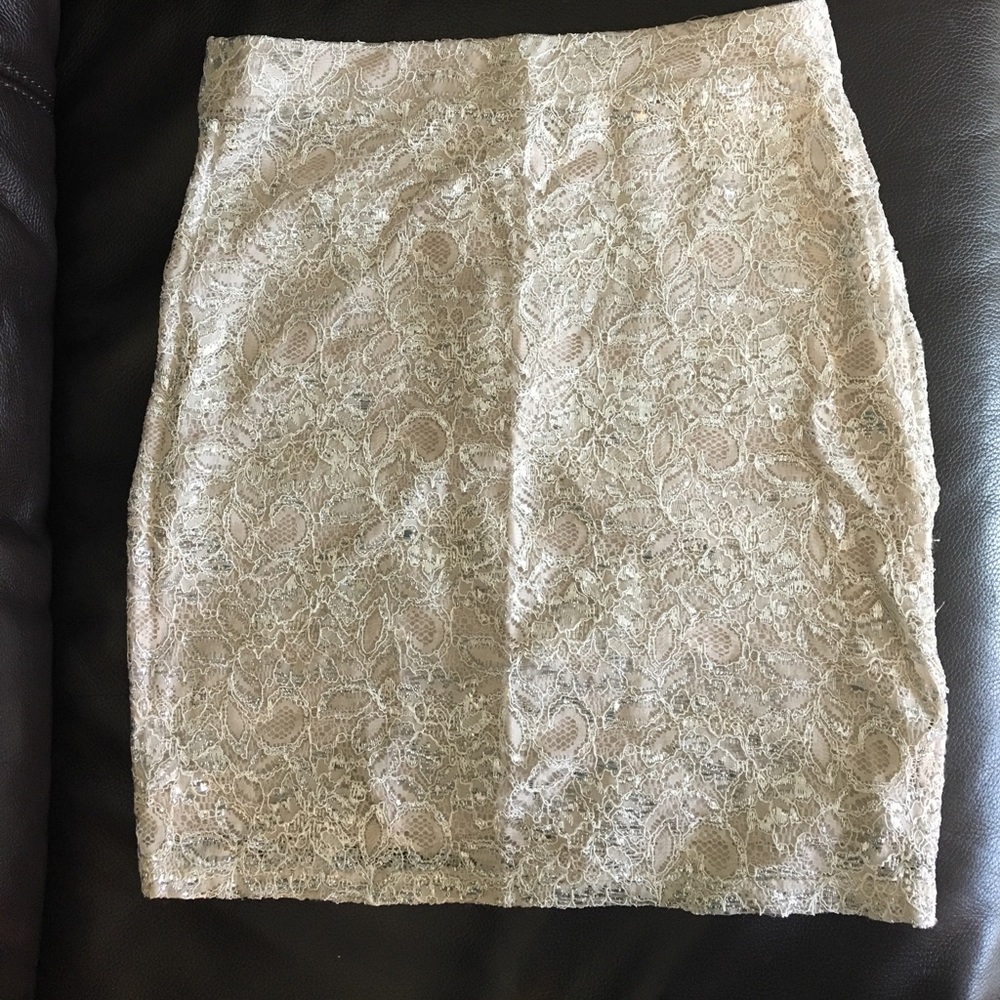 H&M Cream and Silver Lace Skirt Size Small