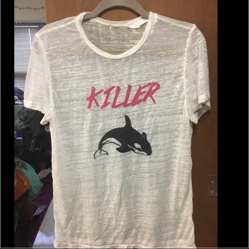 Killer Wale graphic tee