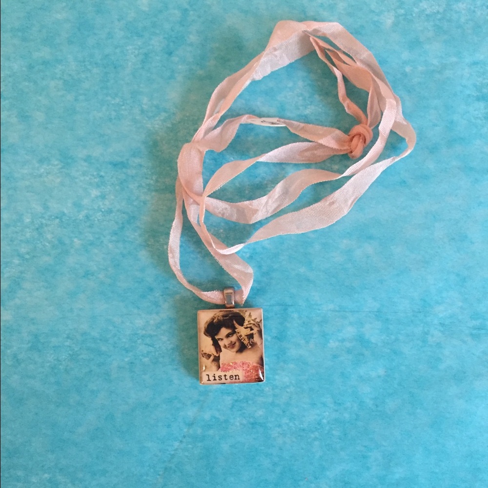 Nostalgic Pink Ribbon "Listen" Necklace - Picture 2 of 6