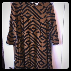 Pattern and lose fitting dress