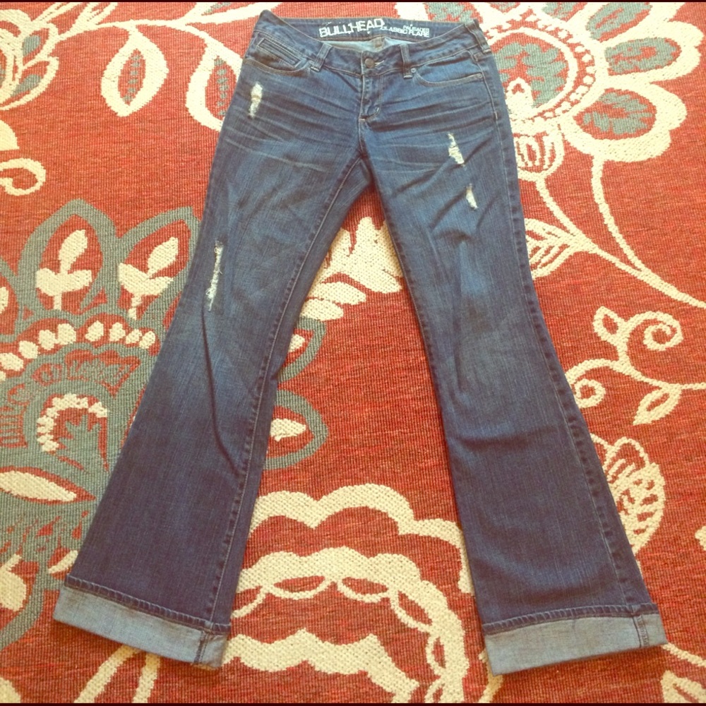 Bullhead classic flare blue jeans.