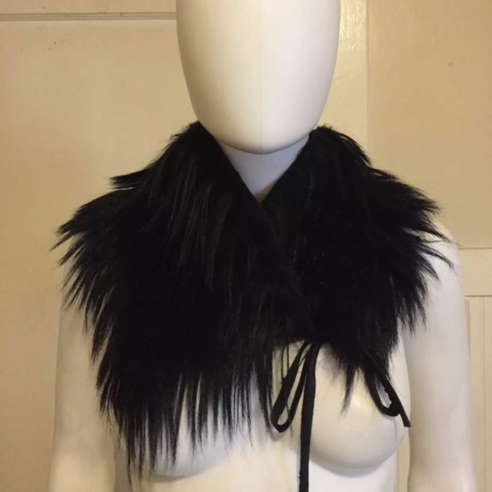 SOLD Ann Demeulemeester rare black goat fur collar - Picture 3 of 8