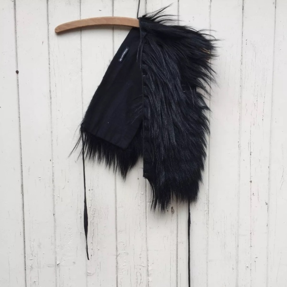 SOLD Ann Demeulemeester rare black goat fur collar - Picture 4 of 8