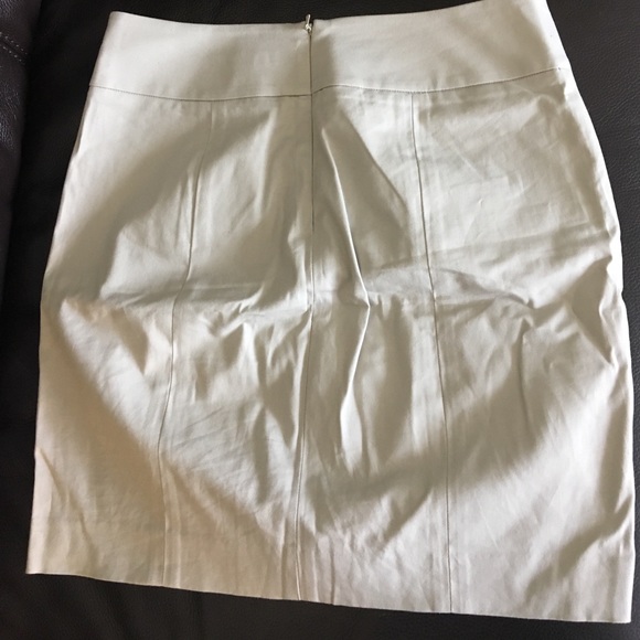 NWOT Ann Taylor Khaki Skirt 2 Petite - Picture 2 of 4