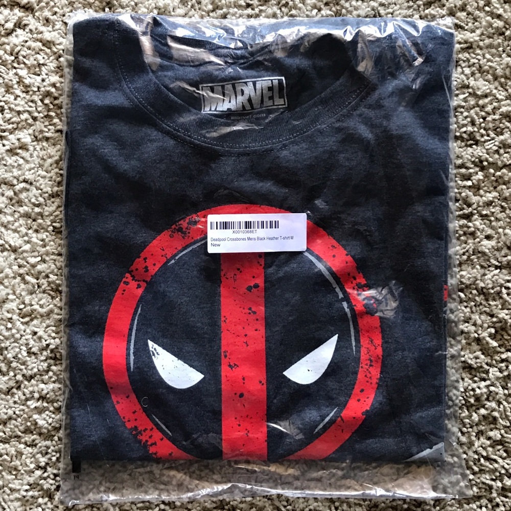 NWT MARVEL Deadpool T-shirt
