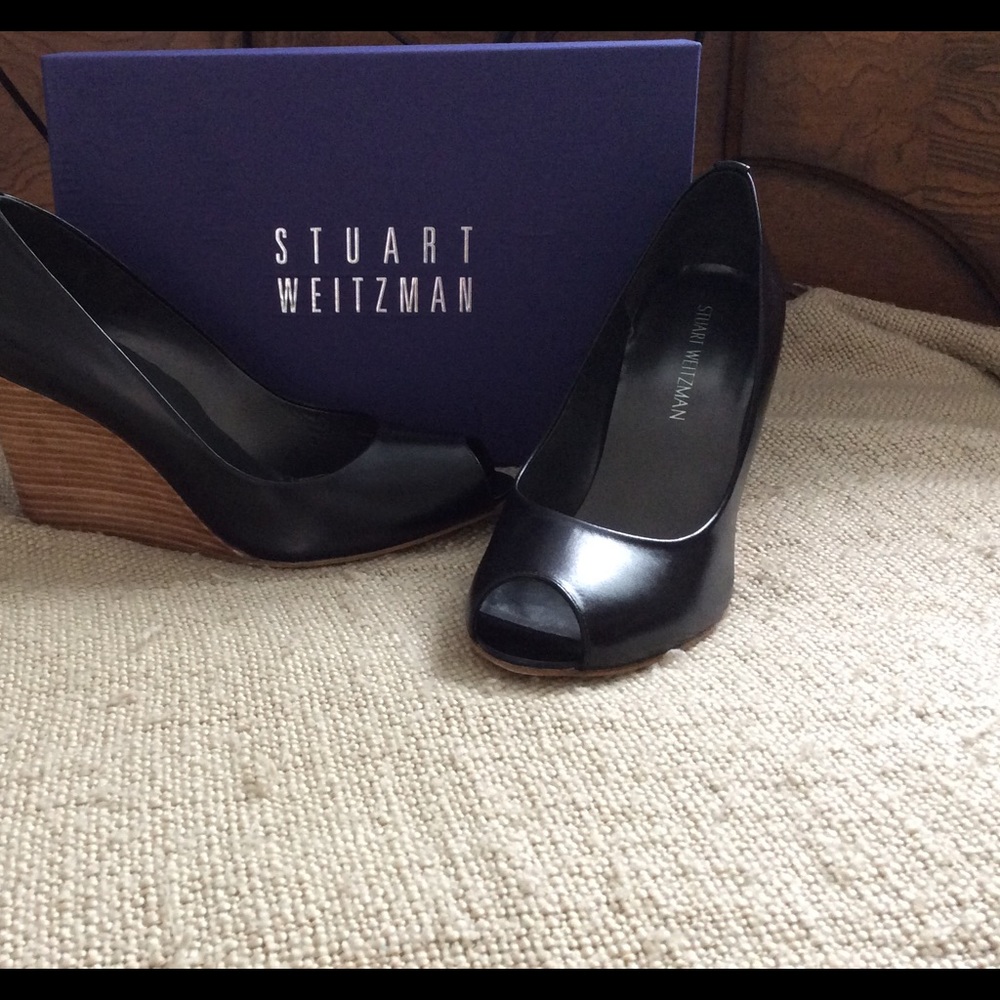 Brand New Never Worn Stuart Weizmann Wedges👠👠👠
