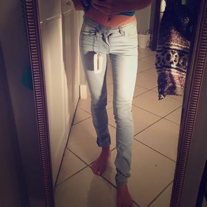 Super soft light wash jeggings