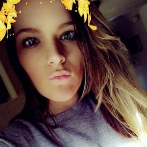 Meet your Posher, Hayley