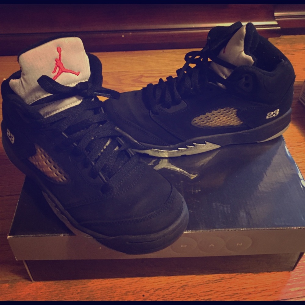 Jordan 5's retro black , grey and red