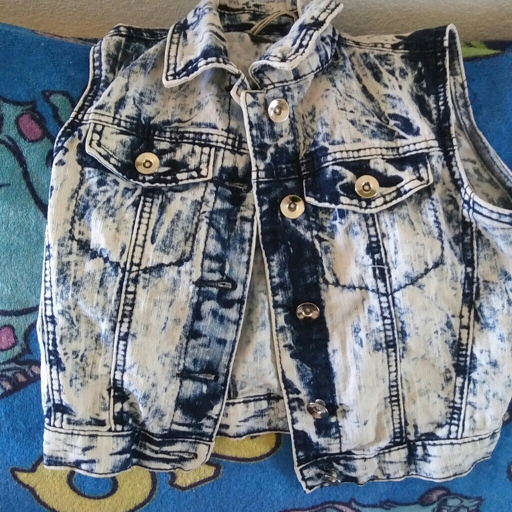 Jean jacket sleevless