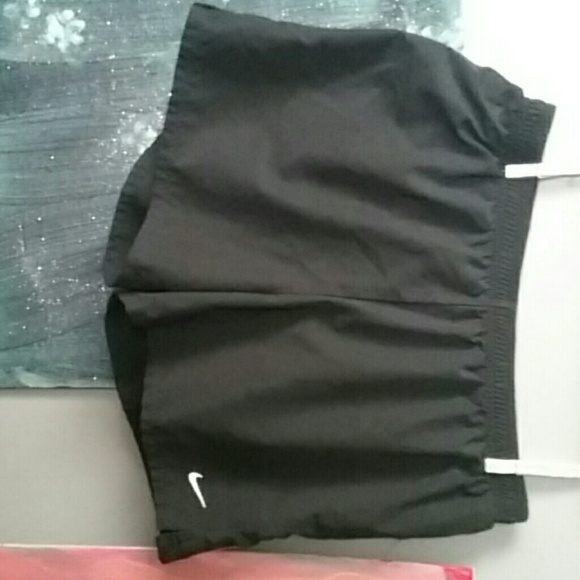 Nike shorts - Picture 1 of 2