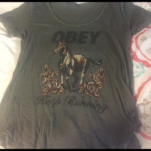 Obey horse tee