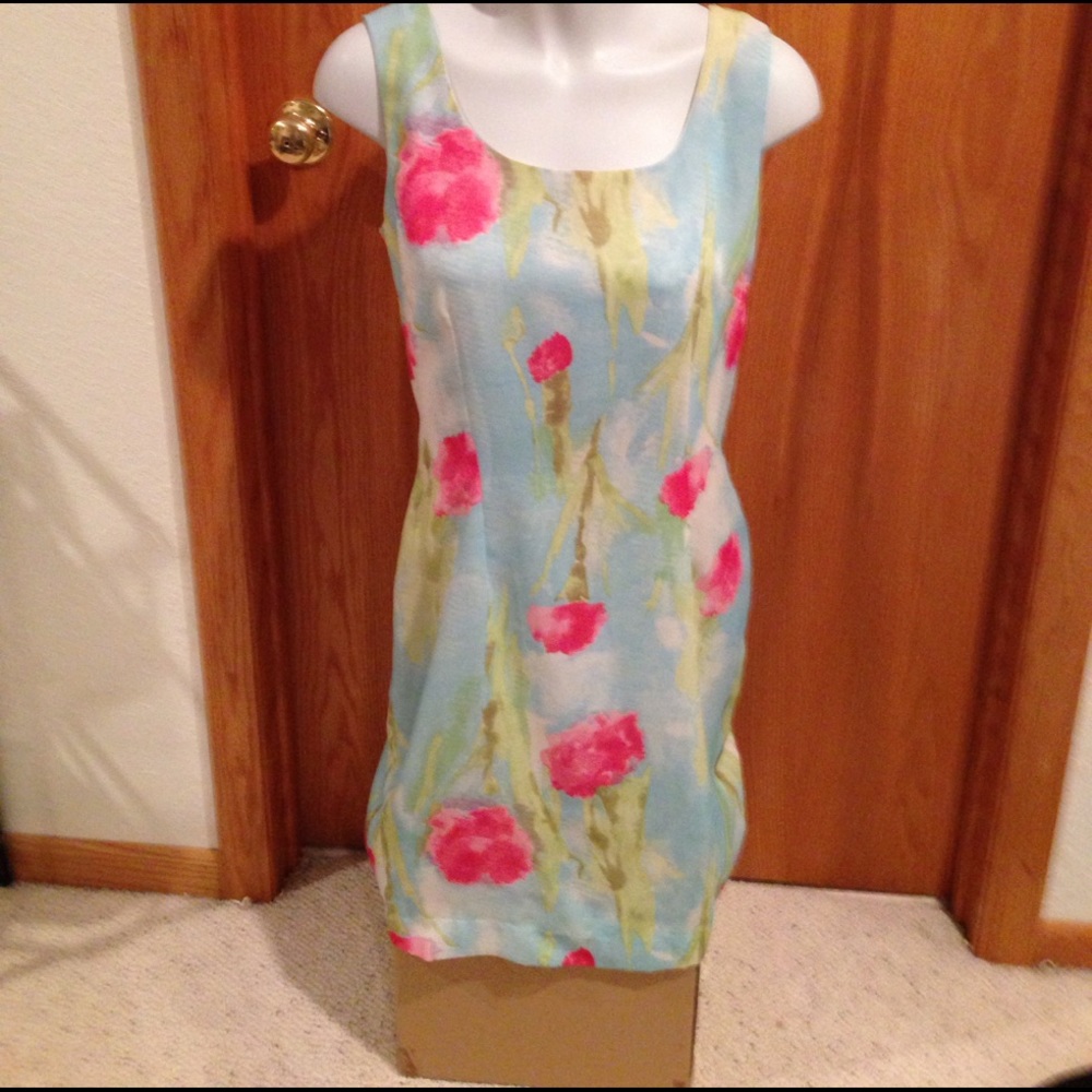 Knee length dress size 8