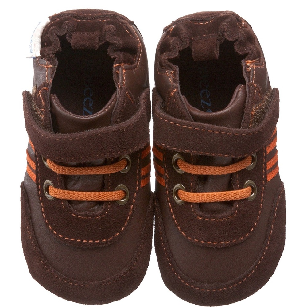 NWT Robeez baby shoes