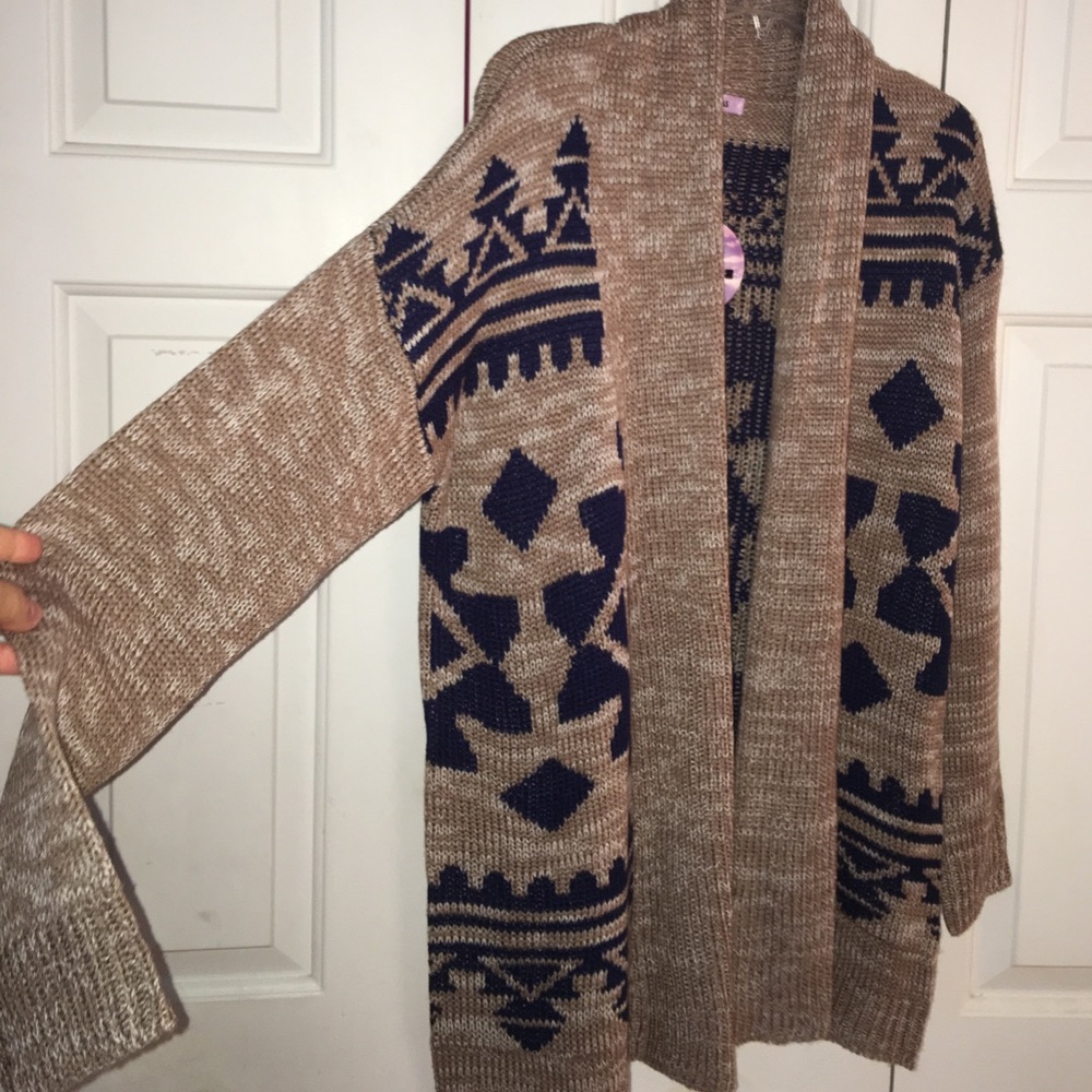 Aztec pattern cardigan - Picture 3 of 3