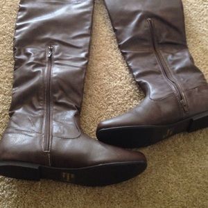 *Still for Sale!* Dark brown knee-high boots
