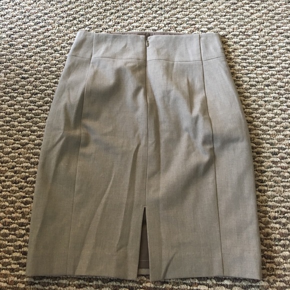 EUC Express Pencil Skirt Gray Size 4 - Picture 2 of 4