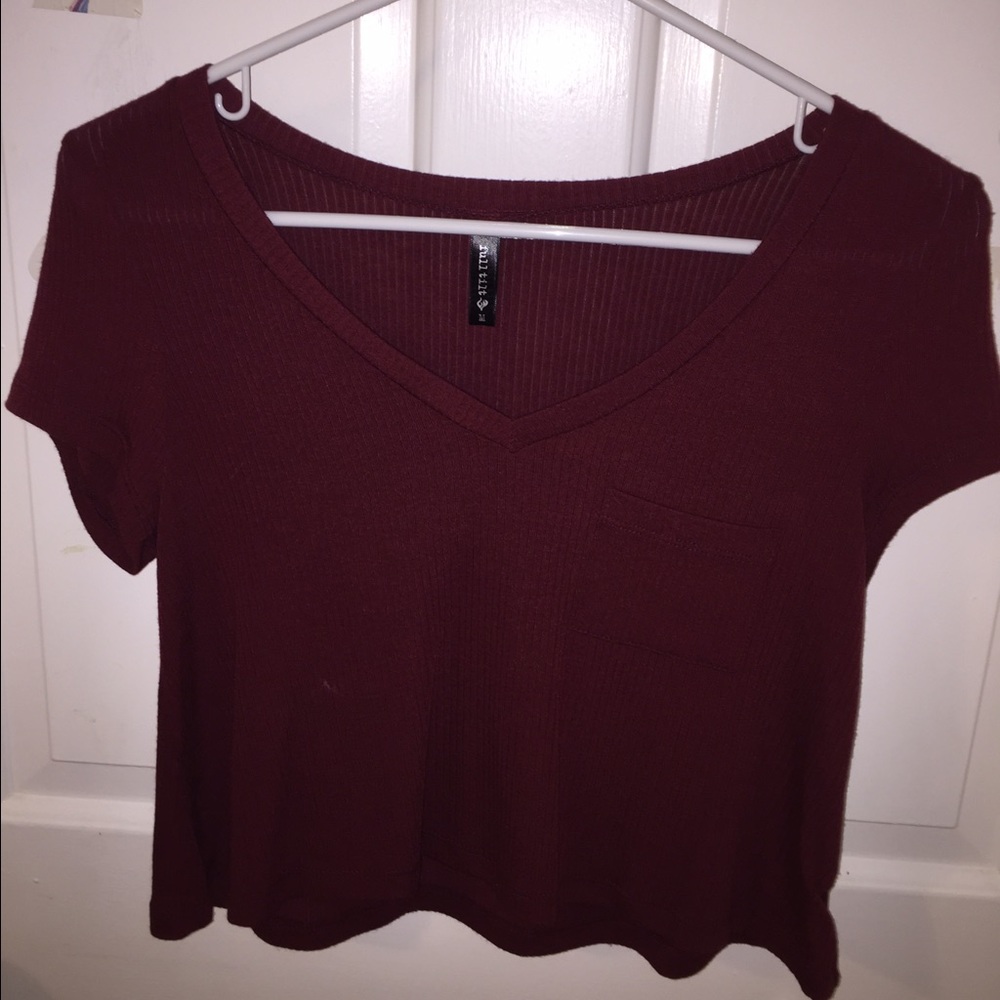 Maroon vneck crop top