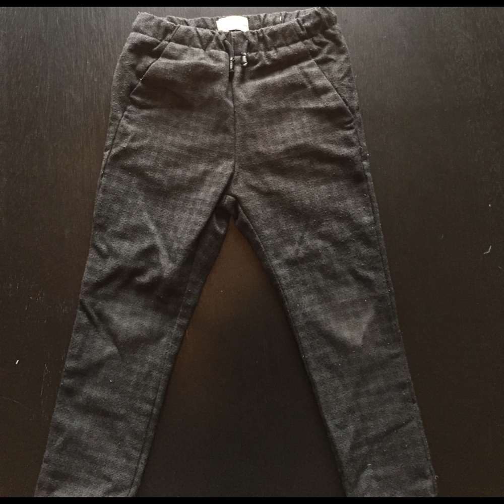 Boys dress joggers. Zara size 6