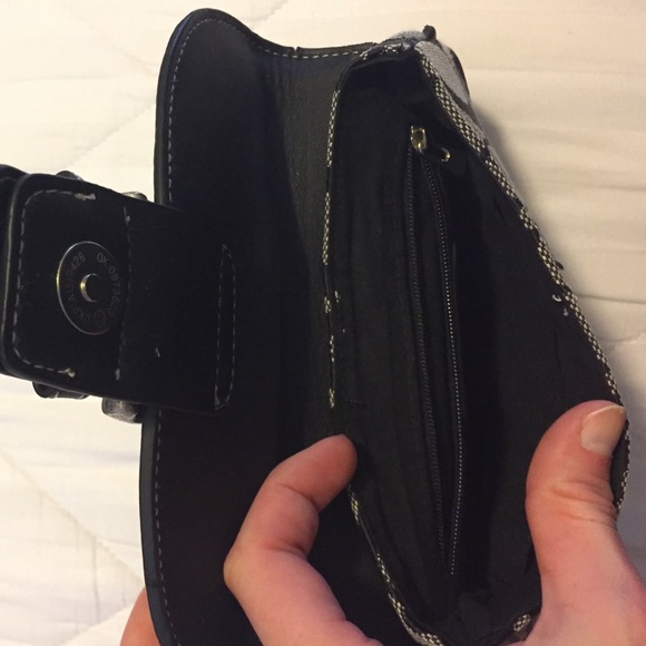 Like new Coach wristlet - Picture 3 of 4